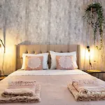 Tatil Evi Sun Smiles In Naousa, Paros Zambujeira do Mar