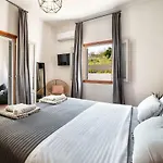 Tatil Evi Sun Smiles In Naousa, Paros Zambujeira do Mar