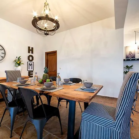 Tatil Evi Sun Smiles In Naousa, Paros *