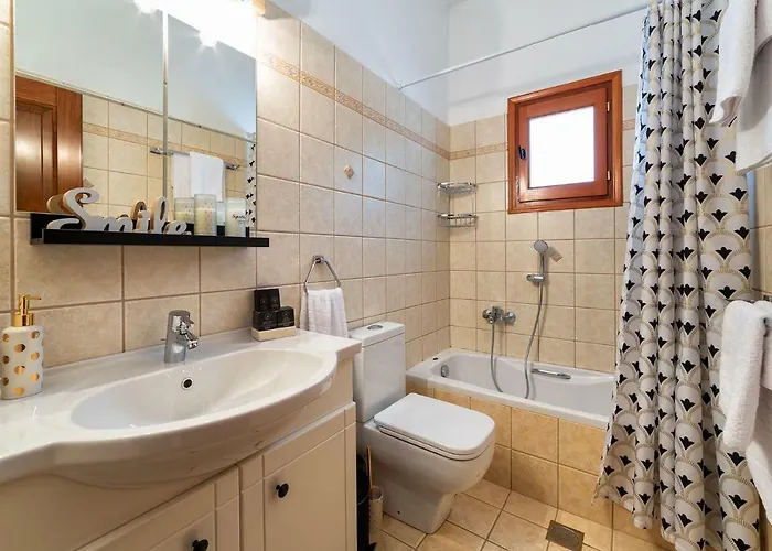 Sun Smiles In Naousa, Paros Сasa de vacaciones *