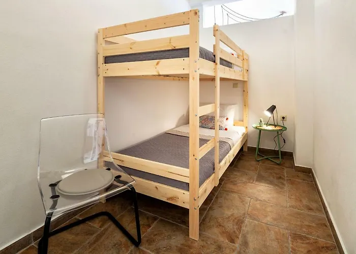 Sun Smiles In Naousa, Paros Науса